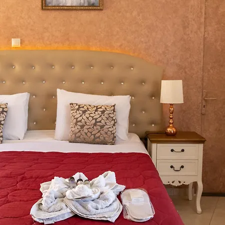 Knights' Castle Bed and Breakfast