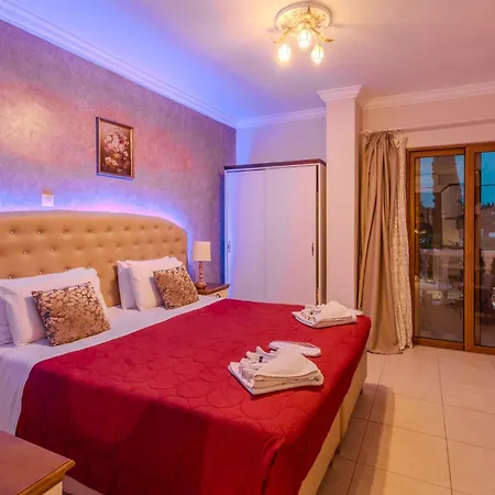 Knights' Castle Bed and Breakfast