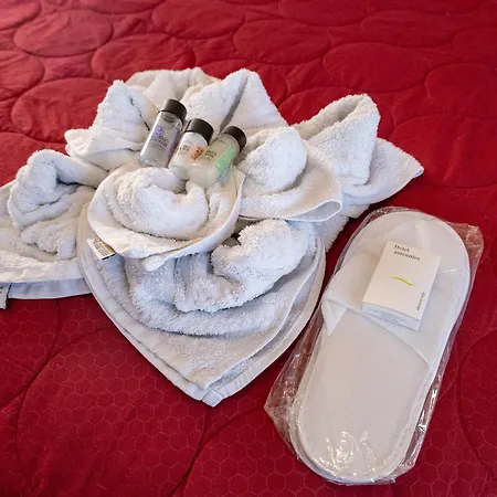 Knights' Castle Bed and Breakfast *