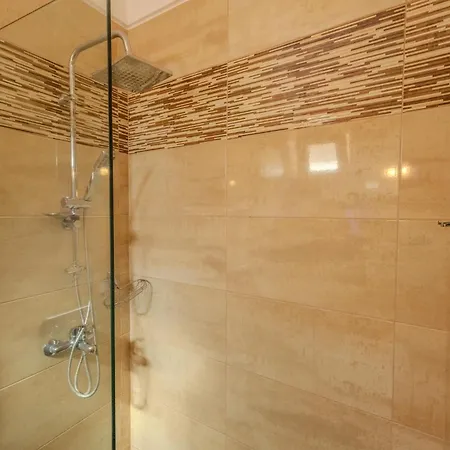 Knights' Castle Arhángelosz