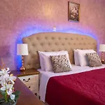 Knights' Castle Bed & Breakfast 3*