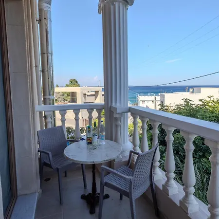 Knights' Castle Bed & Breakfast 3*