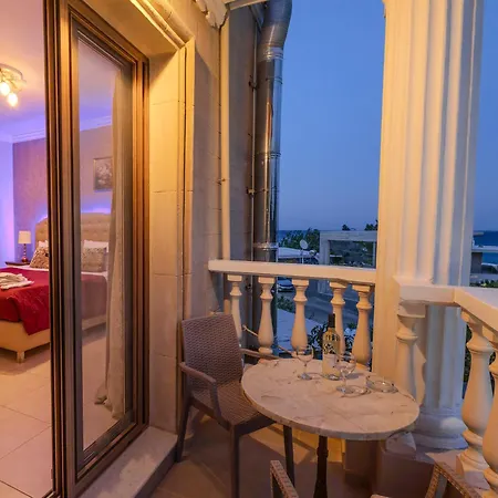 Knights' Castle Bed & Breakfast 3*