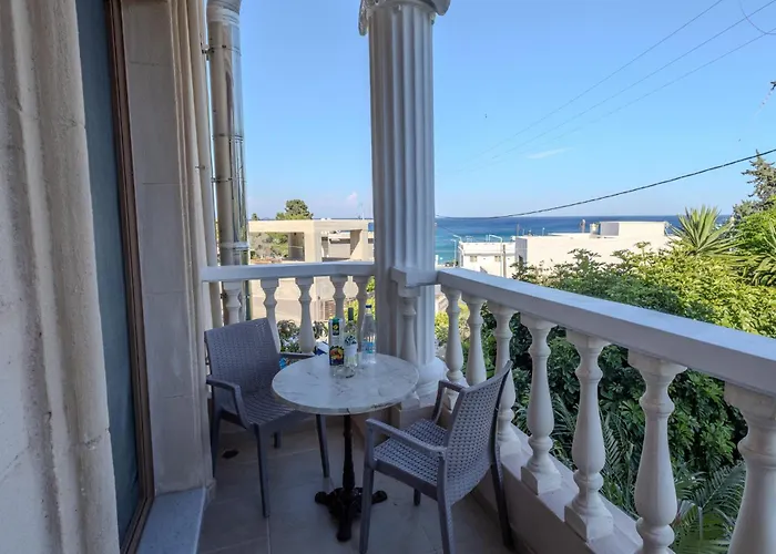 Knights' Castle Bed & Breakfast 3*