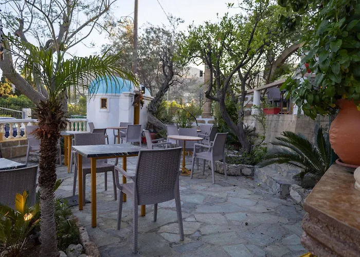 Knights' Castle Bed & Breakfast