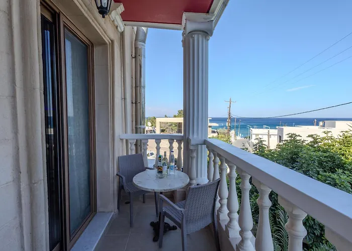 Knights' Castle B&B 아크앤젤로스