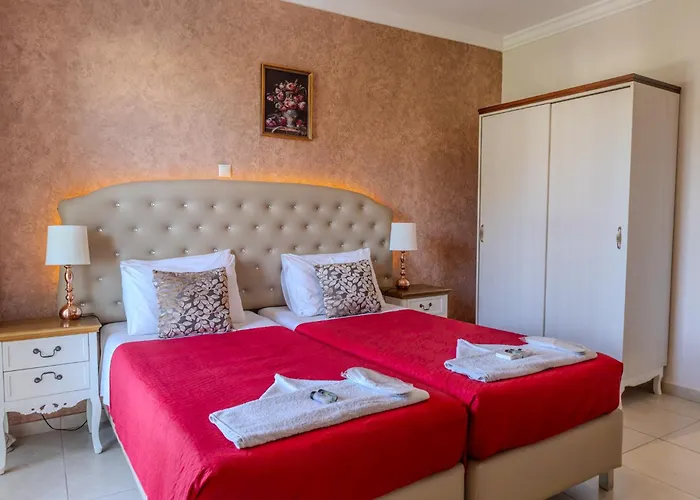 Knights' Castle Bed & Breakfast 3*