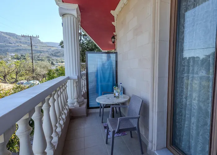 Bed & Breakfast Knights' Castle 3*